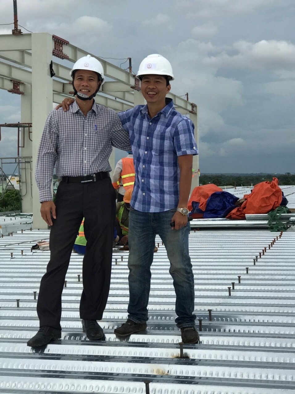 NHÀ THÉP VÀ NHÀ THÉP LIÊN HỢP